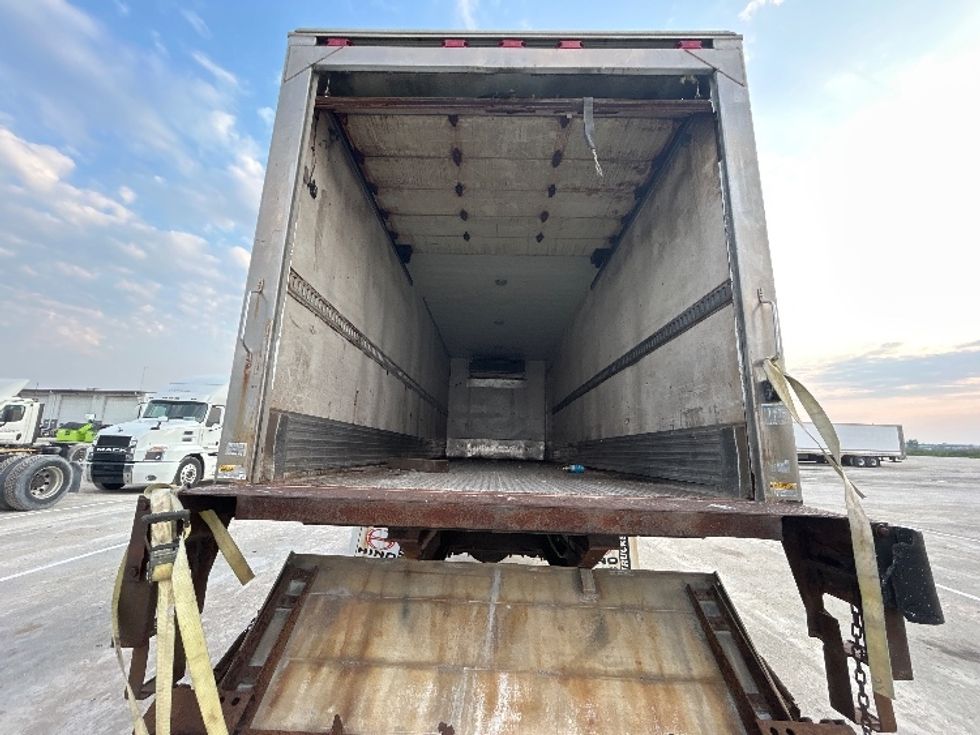 Medium Duty Box Truck-Light and Medium Duty Trucks-Hino-2011-338-Sturtevant-WI-182,380\n\t\tmiles-$ 12,500 - Image 8