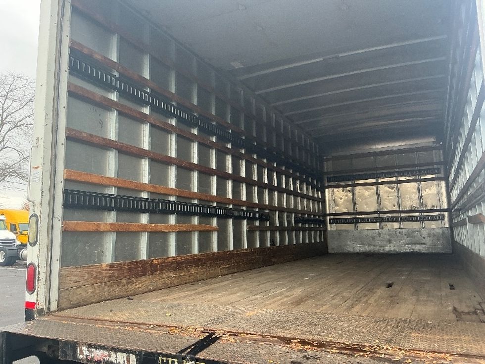 Medium Duty Box Truck-Light and Medium Duty Trucks-Hino-2012-268-Lexington-KY-195,254\n\t\tmiles-$ 30,000 - Image 10