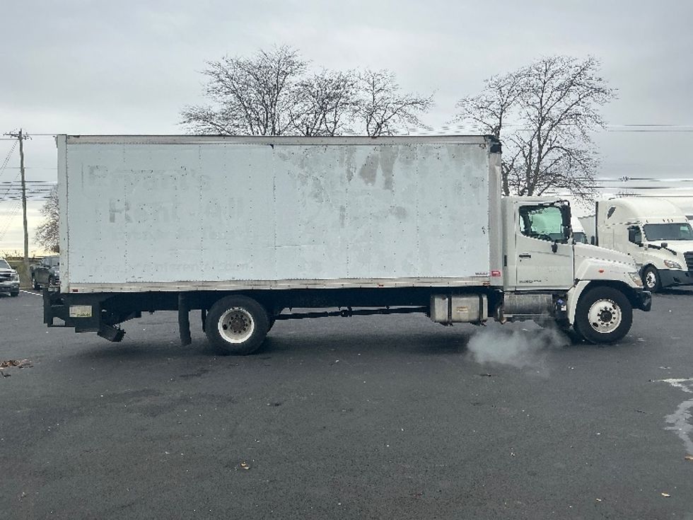 Medium Duty Box Truck-Light and Medium Duty Trucks-Hino-2012-268-Lexington-KY-195,254\n\t\tmiles-$ 30,000 - Image 14