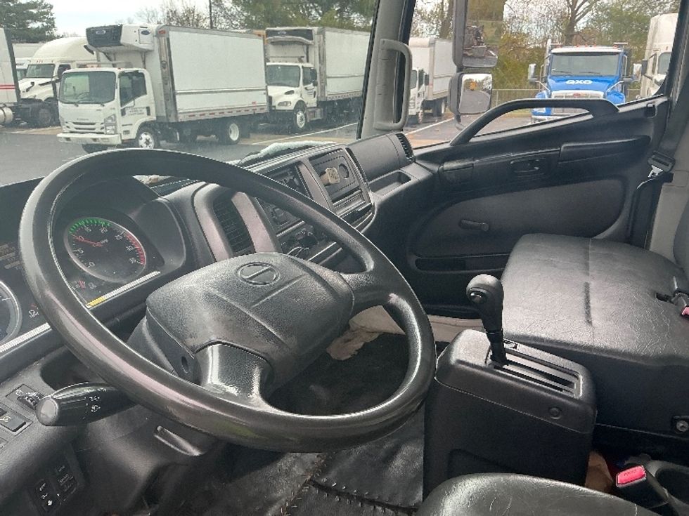 Medium Duty Box Truck-Light and Medium Duty Trucks-Hino-2012-268-Lexington-KY-195,254\n\t\tmiles-$ 30,000 - Image 16