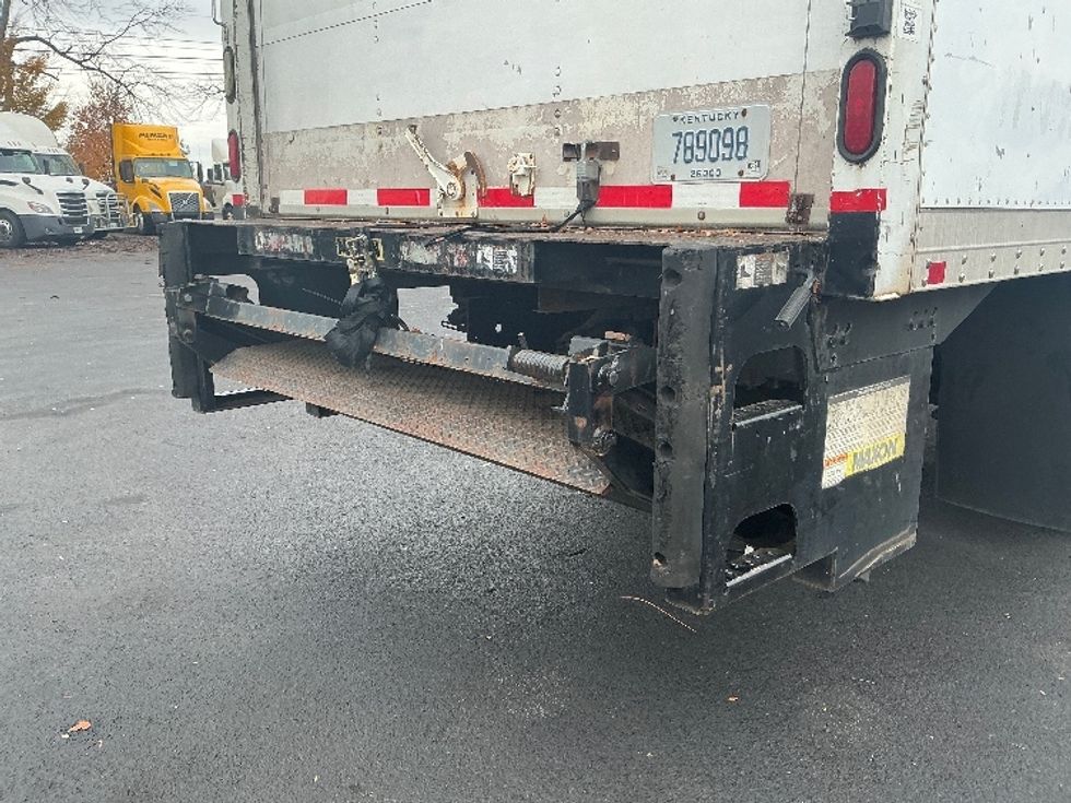 Medium Duty Box Truck-Light and Medium Duty Trucks-Hino-2012-268-Lexington-KY-195,254\n\t\tmiles-$ 30,000 - Image 26