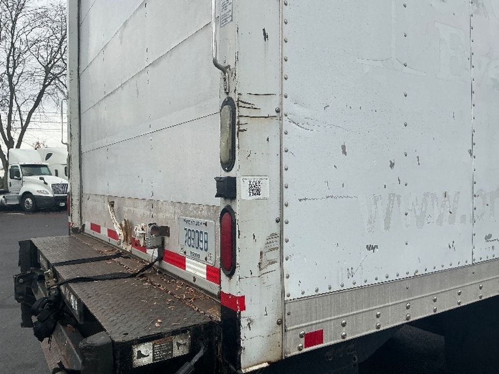 Medium Duty Box Truck-Light and Medium Duty Trucks-Hino-2012-268-Lexington-KY-195,254\n\t\tmiles-$ 30,000 - Image 27