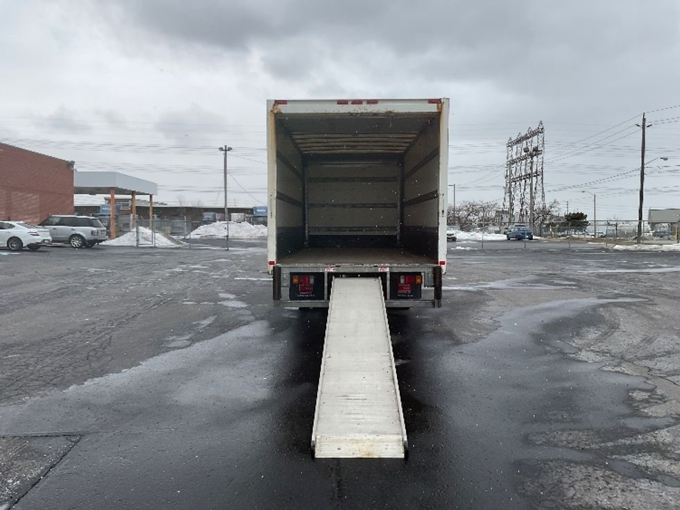 Medium Duty Box Truck-Light and Medium Duty Trucks-Hino-2013-195-Etobicoke-ON-268,021\n\t\tkm-$ 25,000 - Image 9