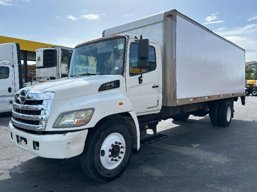 Medium Duty Box Truck-Light and Medium Duty Trucks-Hino-2013-268-Austin-TX-163,601\n\t\tmiles-$ 39,000 - Image 3