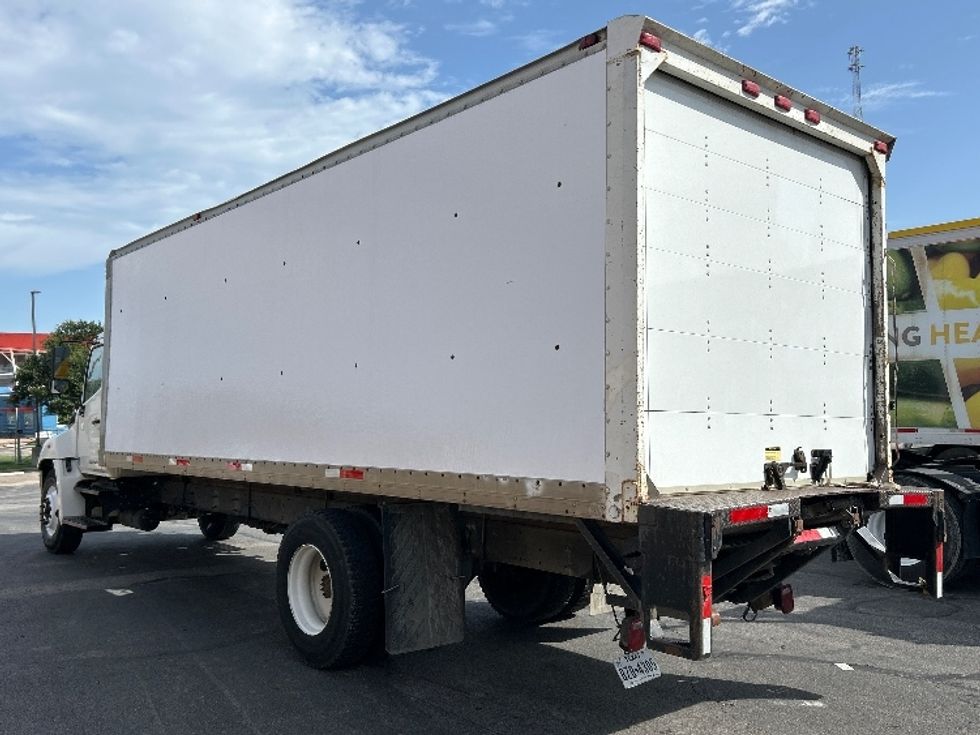 Medium Duty Box Truck-Light and Medium Duty Trucks-Hino-2013-268-Austin-TX-163,601\n\t\tmiles-$ 39,000 - Image 6