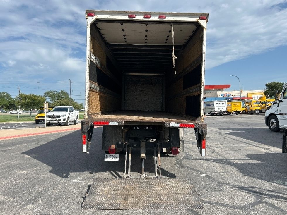 Medium Duty Box Truck-Light and Medium Duty Trucks-Hino-2013-268-Austin-TX-163,601\n\t\tmiles-$ 39,000 - Image 9