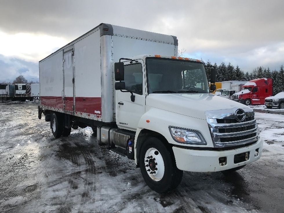 Medium Duty Box Truck-Light and Medium Duty Trucks-Hino-2013-268-Buffalo-NY-196,341\n\t\tmiles-$ 29,000 - Image 1