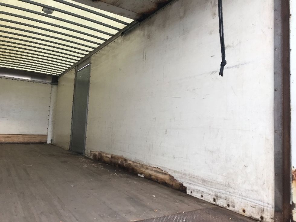 Medium Duty Box Truck-Light and Medium Duty Trucks-Hino-2013-268-Buffalo-NY-196,341\n\t\tmiles-$ 29,000 - Image 11