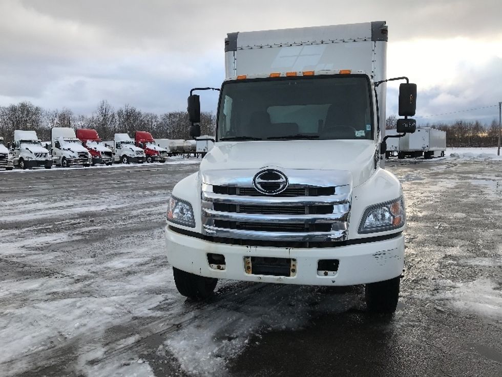 Medium Duty Box Truck-Light and Medium Duty Trucks-Hino-2013-268-Buffalo-NY-196,341\n\t\tmiles-$ 29,000 - Image 2