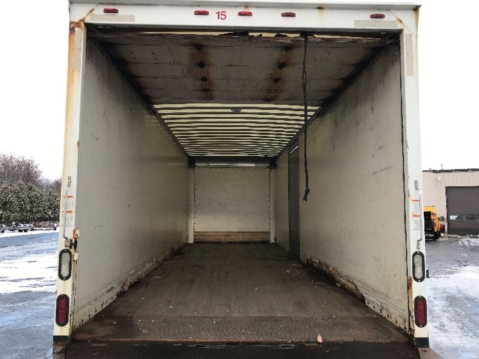 Medium Duty Box Truck-Light and Medium Duty Trucks-Hino-2013-268-Buffalo-NY-196,341\n\t\tmiles-$ 29,000 - Image 8