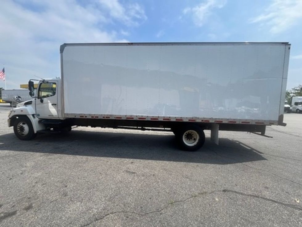 Medium Duty Box Truck-Light and Medium Duty Trucks-Hino-2013-268-Fitchburg-MA-238,662\n\t\tmiles-$ 25,500 - Image 4