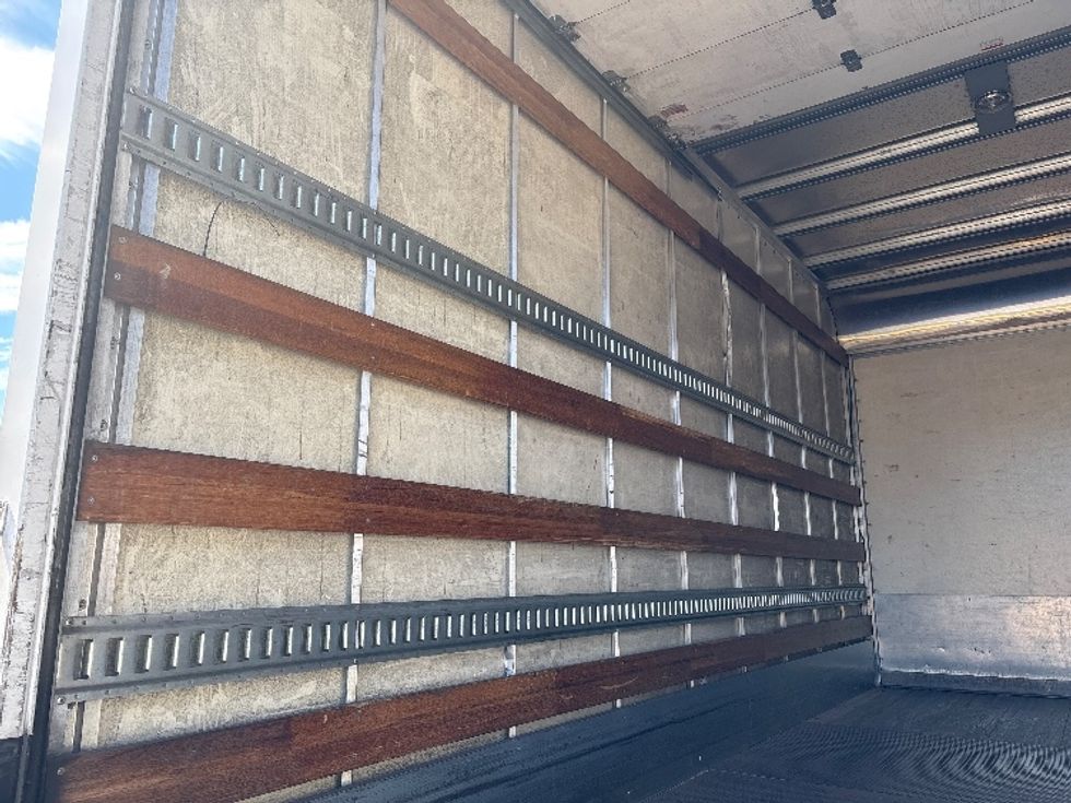Medium Duty Box Truck-Light and Medium Duty Trucks-Hino-2013-268-Santa Clara-CA-55,421\n\t\tmiles-$ 38,250 - Image 11