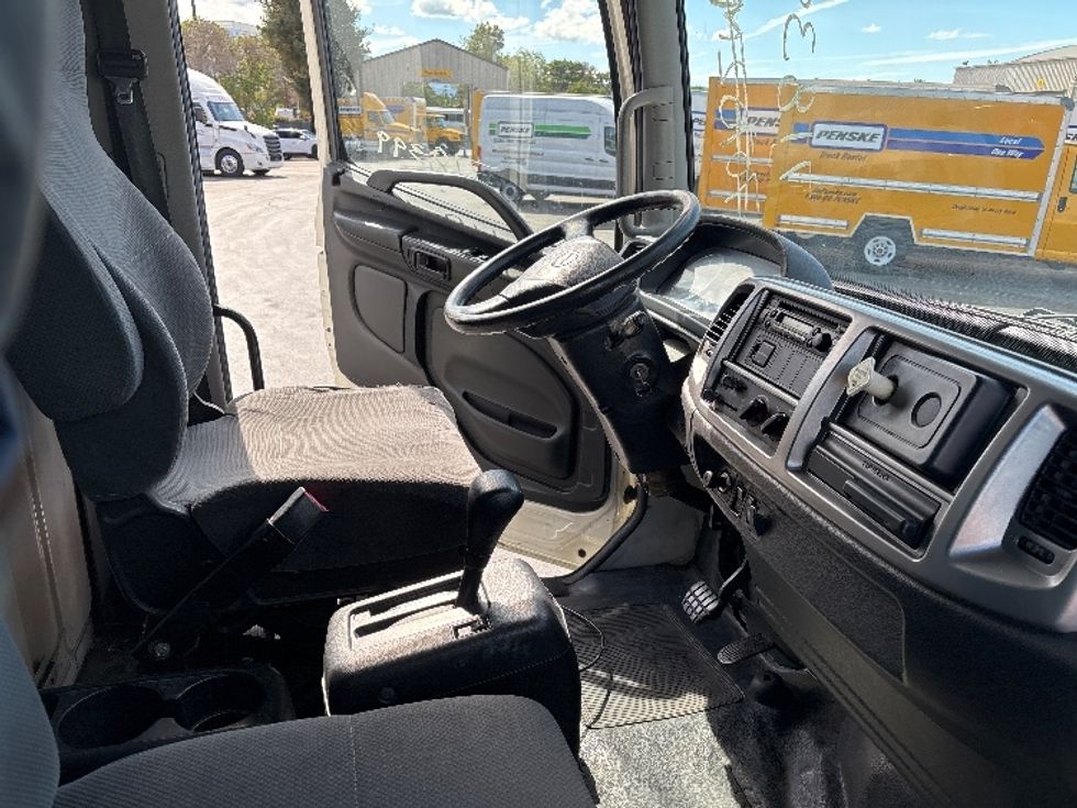 Medium Duty Box Truck-Light and Medium Duty Trucks-Hino-2013-268-Santa Clara-CA-55,421\n\t\tmiles-$ 38,250 - Image 22