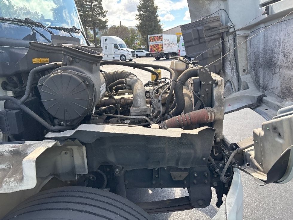 Medium Duty Box Truck-Light and Medium Duty Trucks-Hino-2013-268-Santa Clara-CA-55,421\n\t\tmiles-$ 38,250 - Image 23