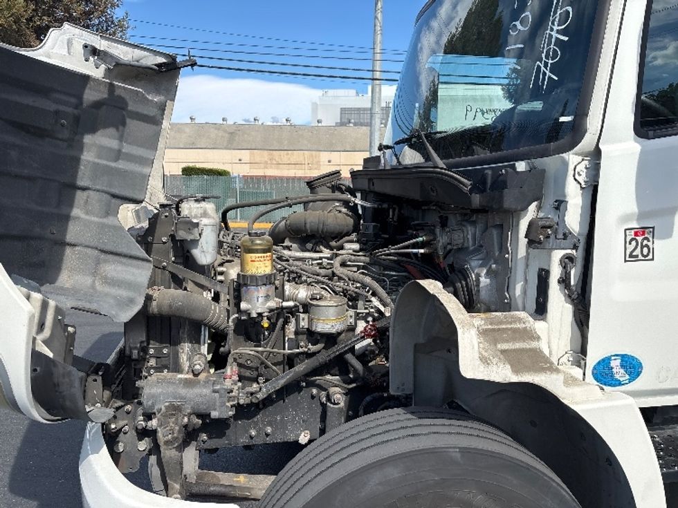 Medium Duty Box Truck-Light and Medium Duty Trucks-Hino-2013-268-Santa Clara-CA-55,421\n\t\tmiles-$ 38,250 - Image 24