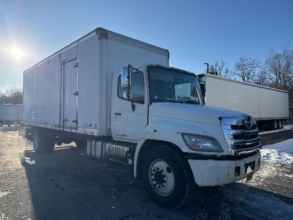 Medium Duty Box Truck-Light and Medium Duty Trucks-Hino-2013-338-Parsippany-NJ-300,591\n\t\tmiles-$ 20,000 - Image 1