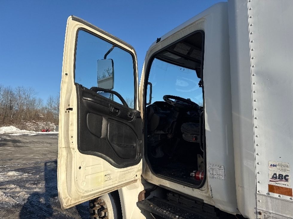 Medium Duty Box Truck-Light and Medium Duty Trucks-Hino-2013-338-Parsippany-NJ-300,591\n\t\tmiles-$ 20,000 - Image 16