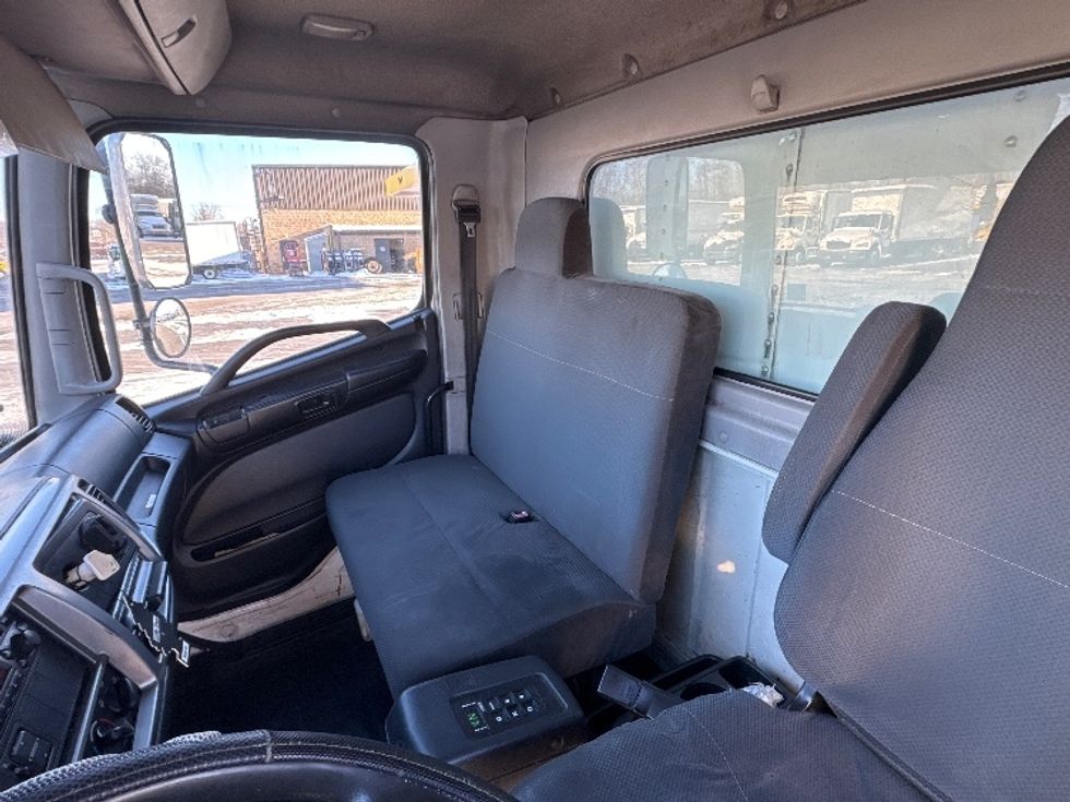 Medium Duty Box Truck-Light and Medium Duty Trucks-Hino-2013-338-Parsippany-NJ-300,591\n\t\tmiles-$ 20,000 - Image 19