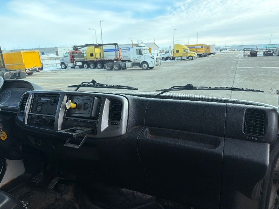 Medium Duty Box Truck-Light and Medium Duty Trucks-Hino-2013-338-West Fargo-ND-209,174\n\t\tmiles-$ 31,250 - Image 21