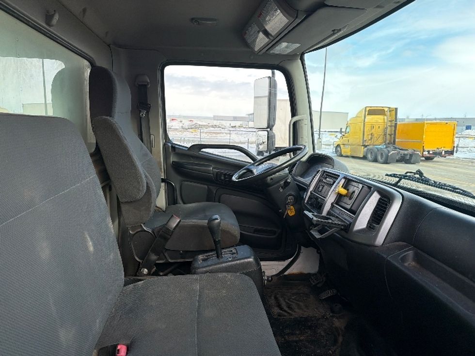 Medium Duty Box Truck-Light and Medium Duty Trucks-Hino-2013-338-West Fargo-ND-209,174\n\t\tmiles-$ 31,250 - Image 22