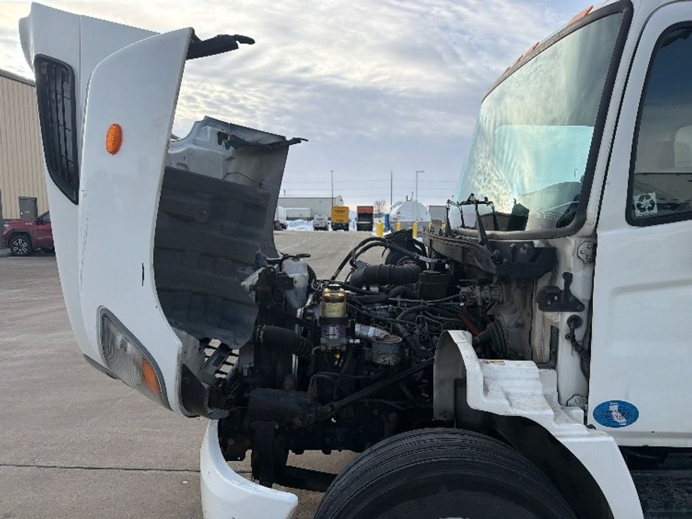 Medium Duty Box Truck-Light and Medium Duty Trucks-Hino-2013-338-West Fargo-ND-209,174\n\t\tmiles-$ 31,250 - Image 24