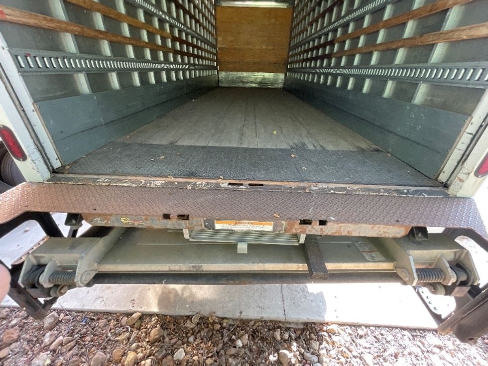 Medium Duty Box Truck-Light and Medium Duty Trucks-Hino-2014-268-Round Rock-TX-327,676\n\t\tmiles-$ 24,000 - Image 10