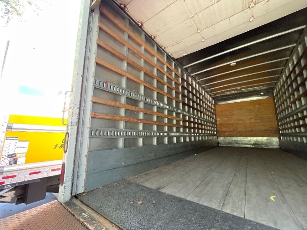 Medium Duty Box Truck-Light and Medium Duty Trucks-Hino-2014-268-Round Rock-TX-327,676\n\t\tmiles-$ 24,000 - Image 11