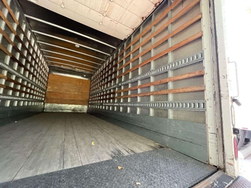 Medium Duty Box Truck-Light and Medium Duty Trucks-Hino-2014-268-Round Rock-TX-327,676\n\t\tmiles-$ 24,000 - Image 12