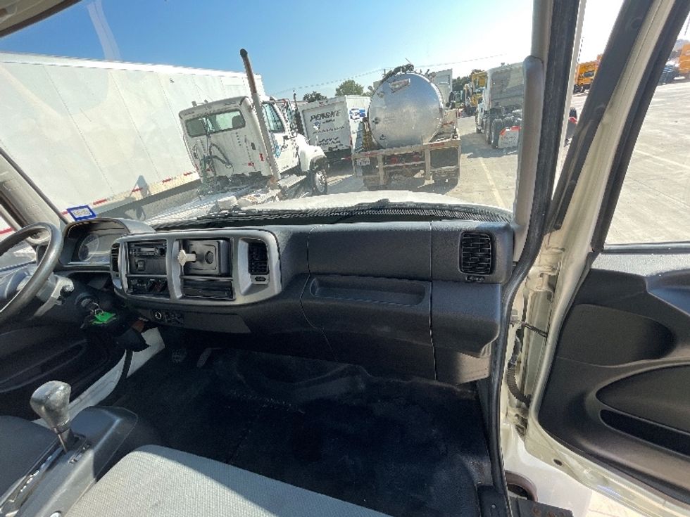 Medium Duty Box Truck-Light and Medium Duty Trucks-Hino-2014-268-Round Rock-TX-327,676\n\t\tmiles-$ 24,000 - Image 21
