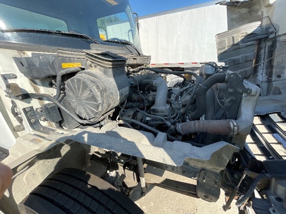 Medium Duty Box Truck-Light and Medium Duty Trucks-Hino-2014-268-Round Rock-TX-327,676\n\t\tmiles-$ 24,000 - Image 23