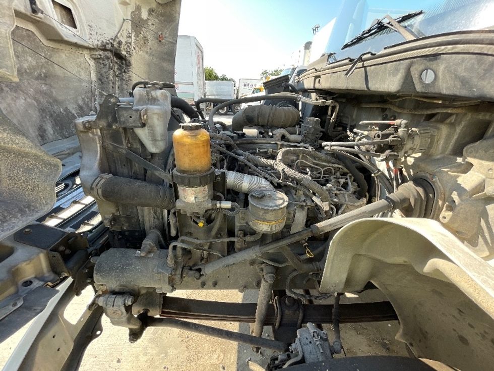 Medium Duty Box Truck-Light and Medium Duty Trucks-Hino-2014-268-Round Rock-TX-327,676\n\t\tmiles-$ 24,000 - Image 24