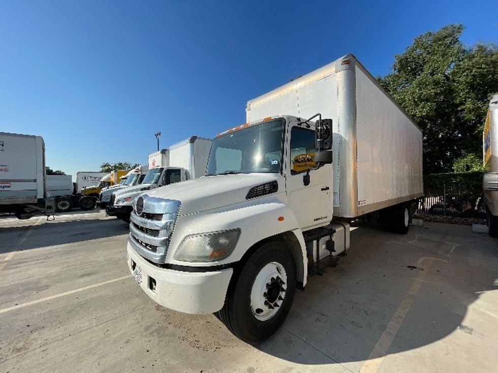 Medium Duty Box Truck-Light and Medium Duty Trucks-Hino-2014-268-Round Rock-TX-327,676\n\t\tmiles-$ 24,000 - Image 3