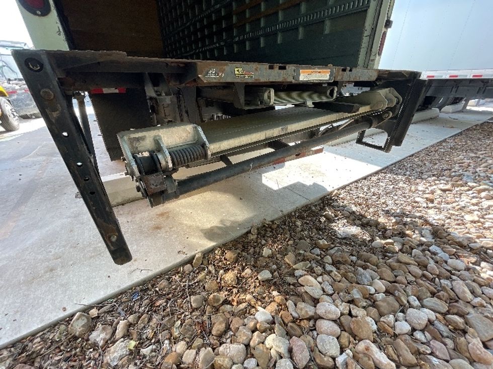 Medium Duty Box Truck-Light and Medium Duty Trucks-Hino-2014-268-Round Rock-TX-327,676\n\t\tmiles-$ 24,000 - Image 9