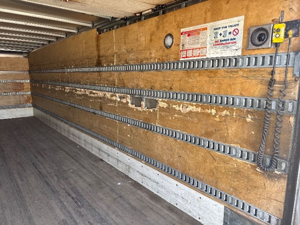 Medium Duty Box Truck-Light and Medium Duty Trucks-Hino-2014-338-Brooklyn Park-MN-212,953\n\t\tmiles-$ 31,500 - Image 12