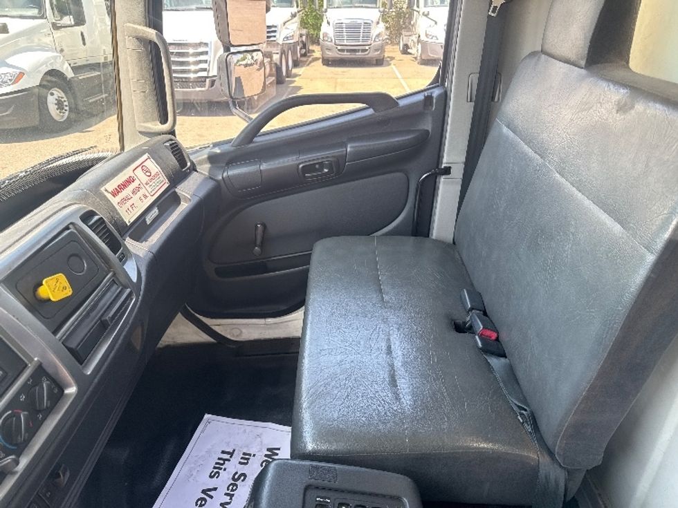 Medium Duty Box Truck-Light and Medium Duty Trucks-Hino-2014-338-Brooklyn Park-MN-212,953\n\t\tmiles-$ 31,500 - Image 19
