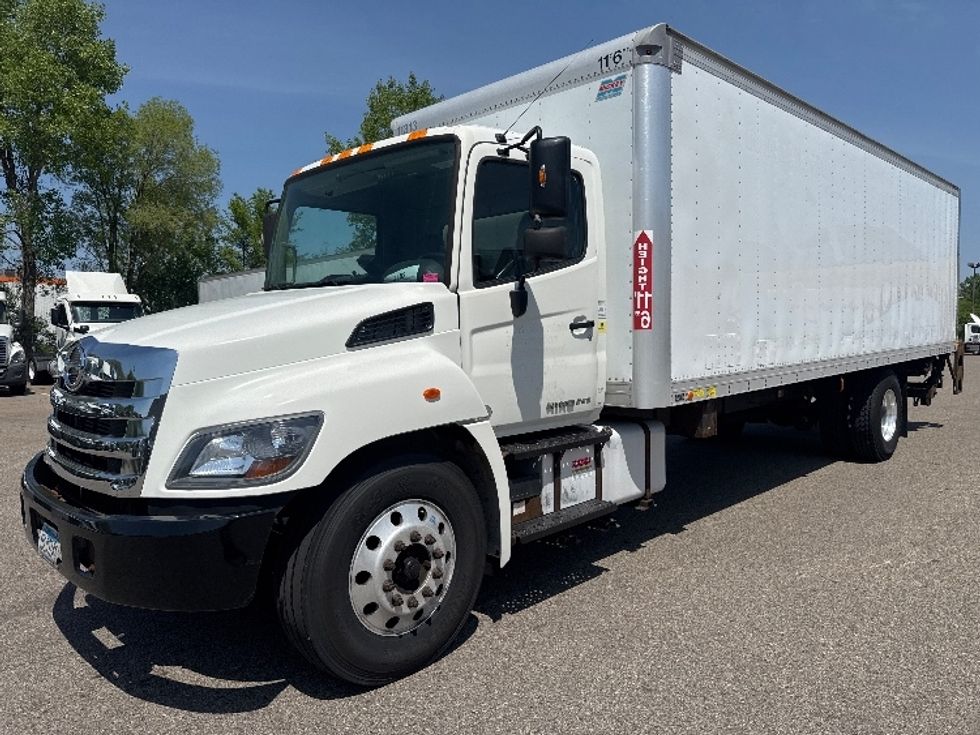 Medium Duty Box Truck-Light and Medium Duty Trucks-Hino-2014-338-Brooklyn Park-MN-212,953\n\t\tmiles-$ 31,500 - Image 3