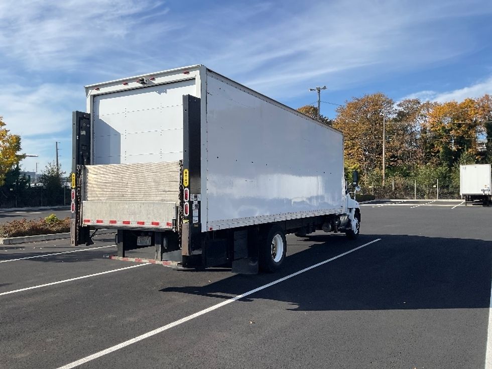 Medium Duty Box Truck-Light and Medium Duty Trucks-Hino-2014-338-Everett-WA-158,887\n\t\tmiles-$ 37,250 - Image 13