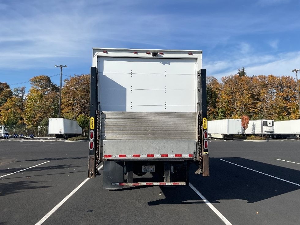 Medium Duty Box Truck-Light and Medium Duty Trucks-Hino-2014-338-Everett-WA-158,887\n\t\tmiles-$ 37,250 - Image 7
