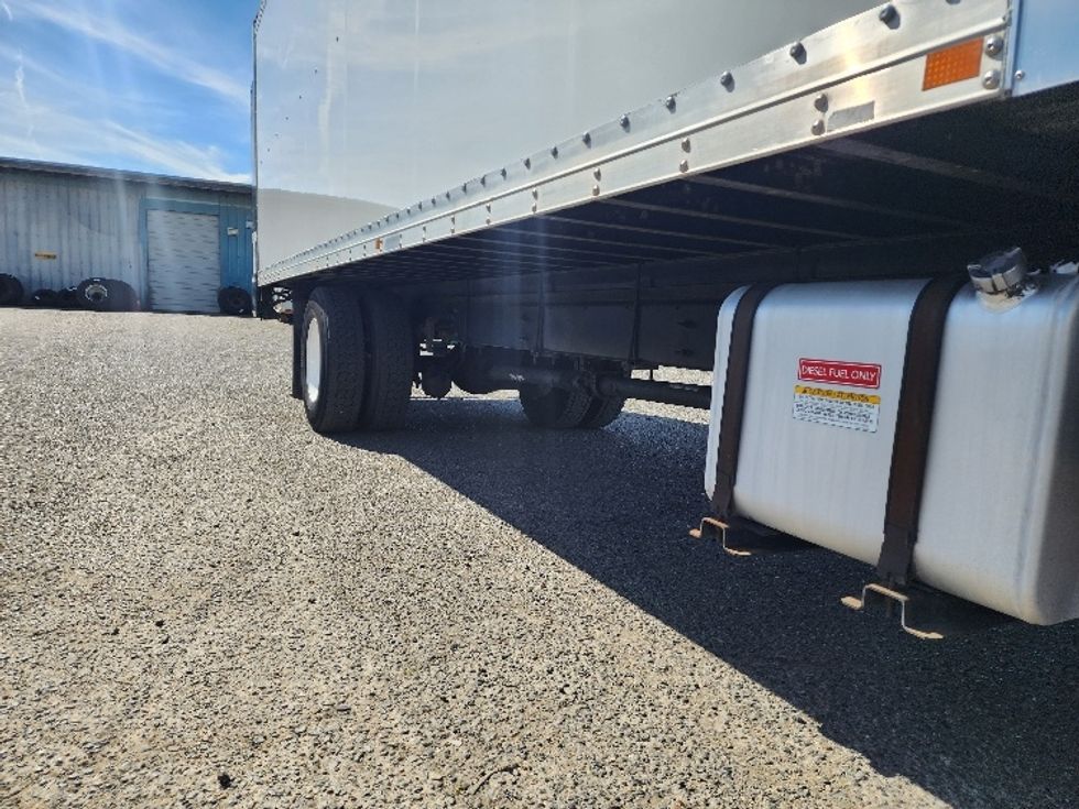 Medium Duty Box Truck-Light and Medium Duty Trucks-Hino-2014-338-West Sacramento-CA-177,389\n\t\tmiles-$ 36,000 - Image 14