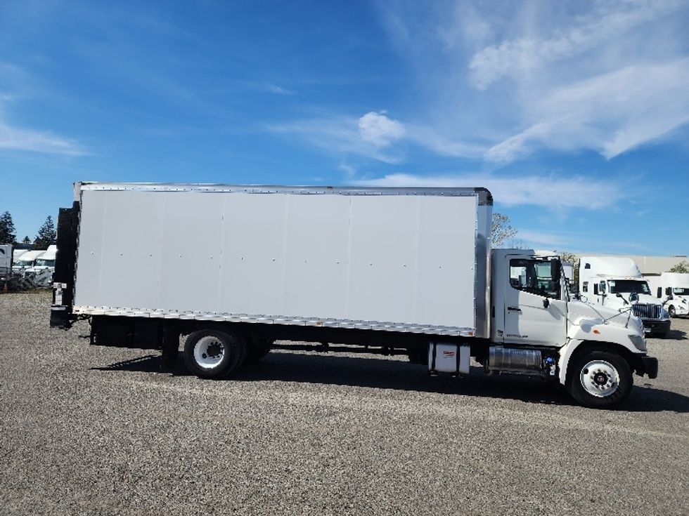 Medium Duty Box Truck-Light and Medium Duty Trucks-Hino-2014-338-West Sacramento-CA-177,389\n\t\tmiles-$ 36,000 - Image 15