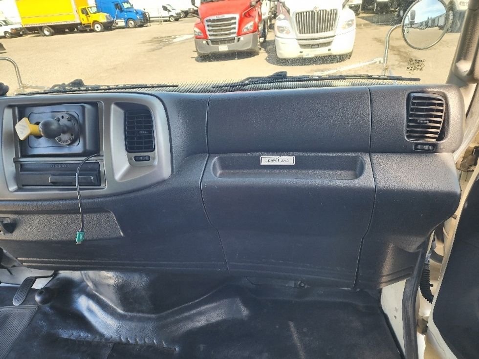 Medium Duty Box Truck-Light and Medium Duty Trucks-Hino-2014-338-West Sacramento-CA-177,389\n\t\tmiles-$ 36,000 - Image 21