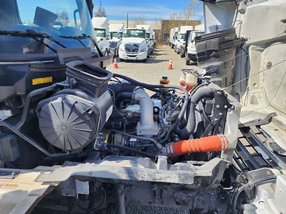 Medium Duty Box Truck-Light and Medium Duty Trucks-Hino-2014-338-West Sacramento-CA-177,389\n\t\tmiles-$ 36,000 - Image 23