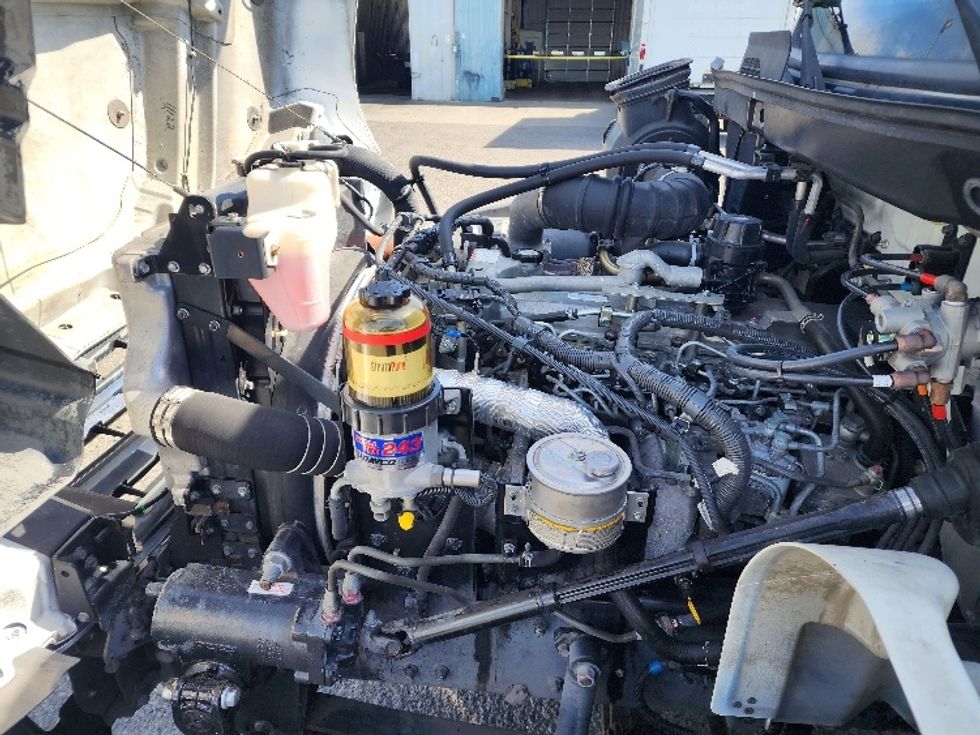 Medium Duty Box Truck-Light and Medium Duty Trucks-Hino-2014-338-West Sacramento-CA-177,389\n\t\tmiles-$ 36,000 - Image 24