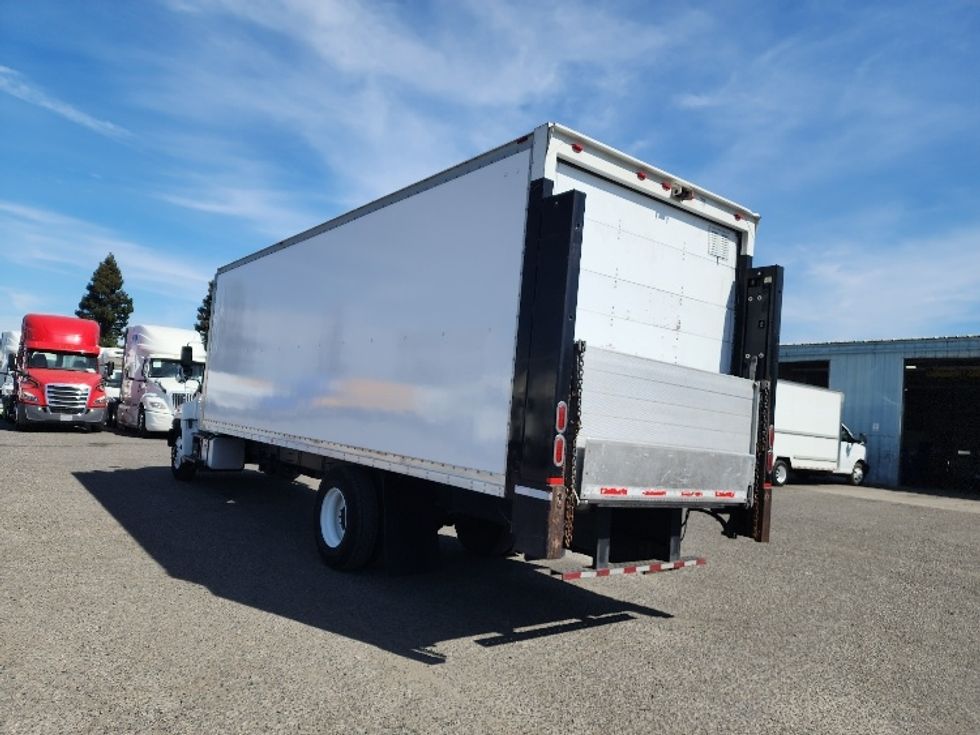 Medium Duty Box Truck-Light and Medium Duty Trucks-Hino-2014-338-West Sacramento-CA-177,389\n\t\tmiles-$ 36,000 - Image 6