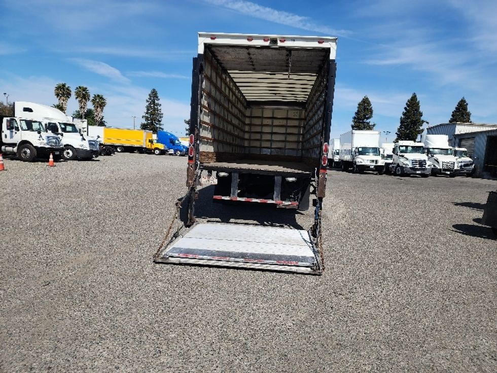 Medium Duty Box Truck-Light and Medium Duty Trucks-Hino-2014-338-West Sacramento-CA-177,389\n\t\tmiles-$ 36,000 - Image 9