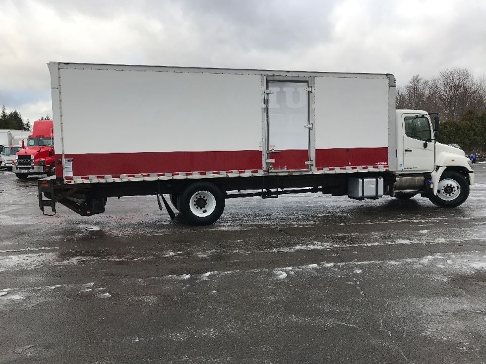 Medium Duty Box Truck-Light and Medium Duty Trucks-Hino-2015-268-Buffalo-NY-175,211\n\t\tmiles-$ 40,000 - Image 15