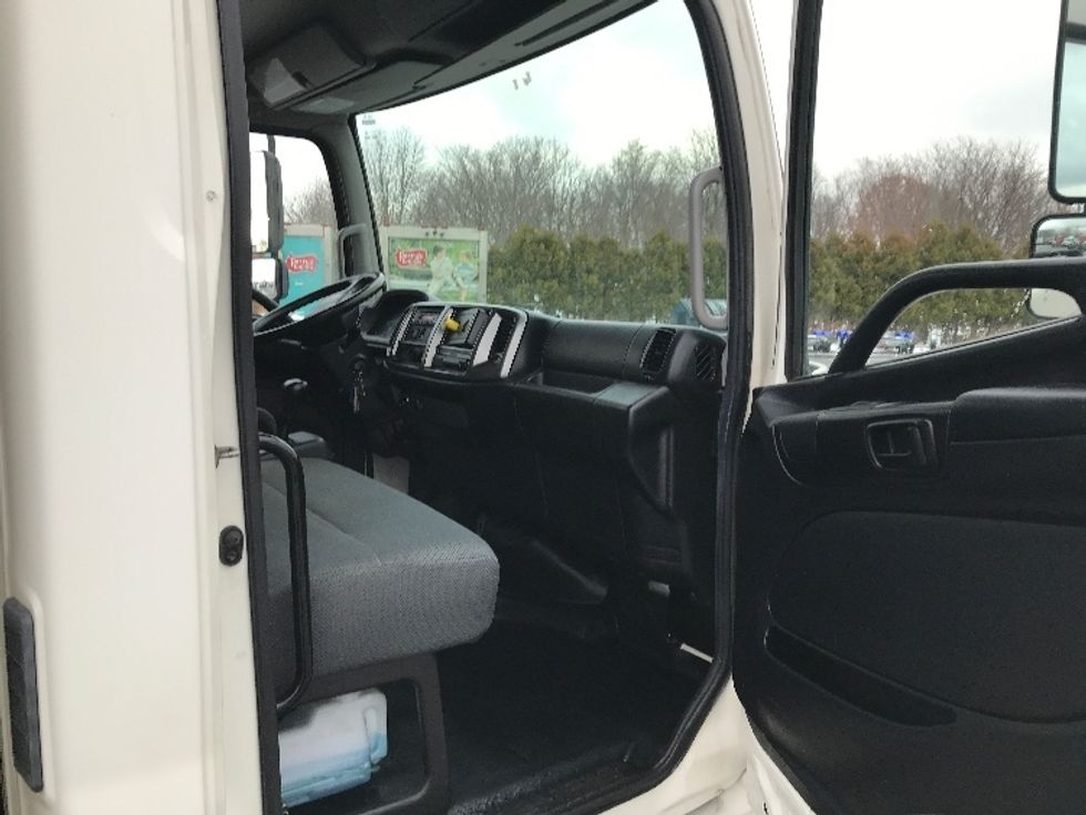 Medium Duty Box Truck-Light and Medium Duty Trucks-Hino-2015-268-Buffalo-NY-175,211\n\t\tmiles-$ 40,000 - Image 20