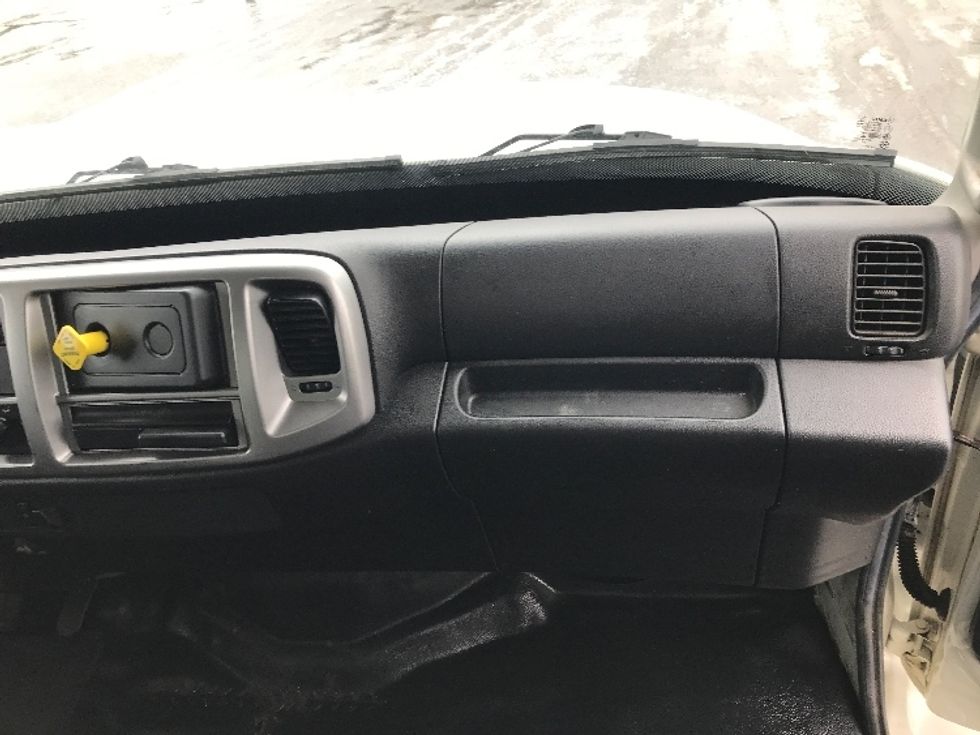 Medium Duty Box Truck-Light and Medium Duty Trucks-Hino-2015-268-Buffalo-NY-200,573\n\t\tmiles-$ 40,000 - Image 21