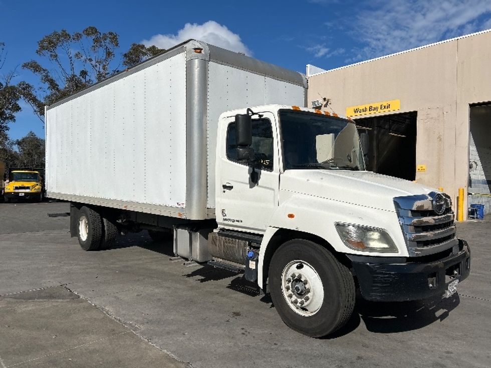 Medium Duty Box Truck-Light and Medium Duty Trucks-Hino-2015-268-Fontana-CA-229,925\n\t\tmiles-$ 38,500 - Image 1