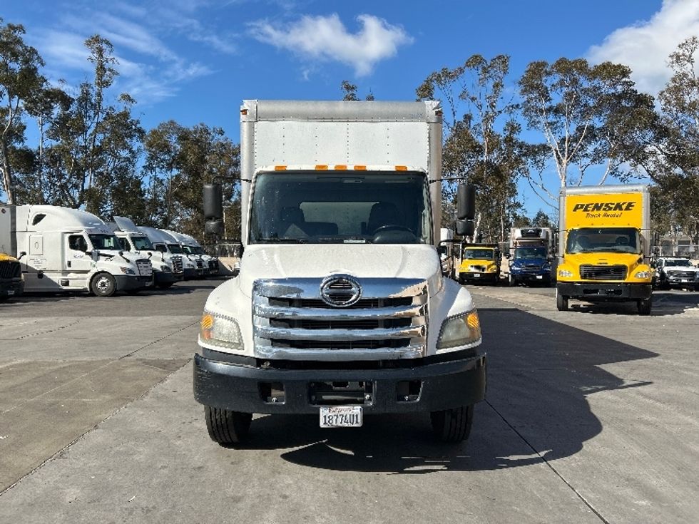 Medium Duty Box Truck-Light and Medium Duty Trucks-Hino-2015-268-Fontana-CA-229,925\n\t\tmiles-$ 38,500 - Image 2